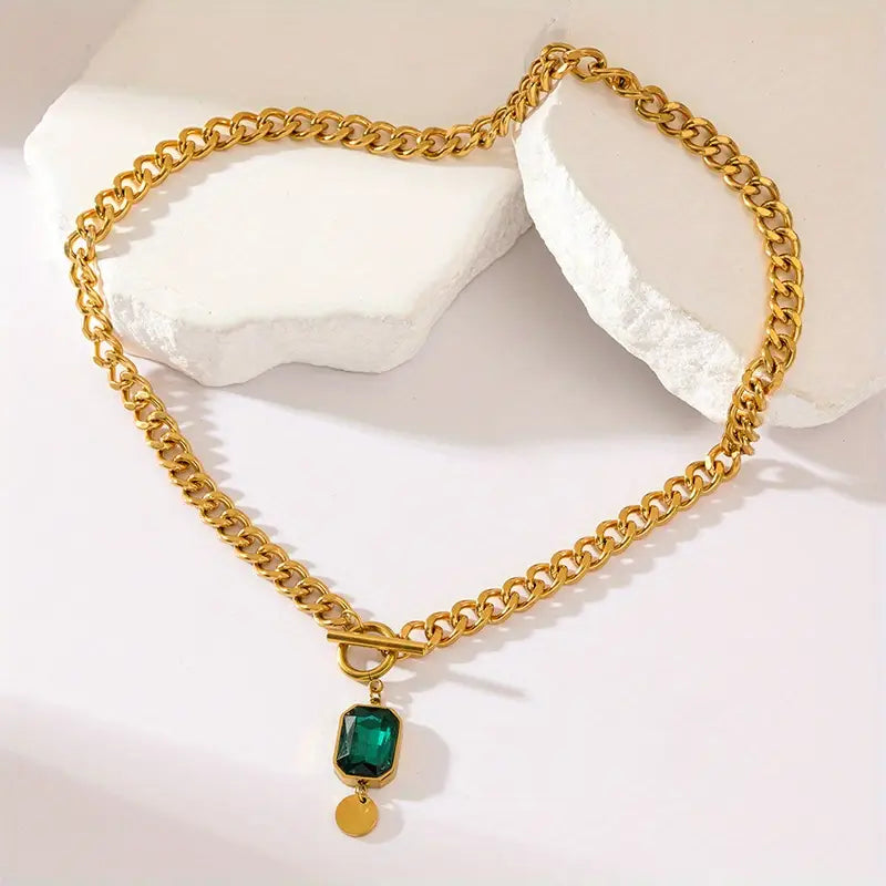 Collar de Oro con Piedra Esmeralda Preciosa